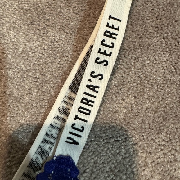 Victoria’s Secret XSmall Bralette - Picture 4 of 5